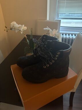 Louis Vuitton Black Leather Lace-Up Boot with Logo Insole